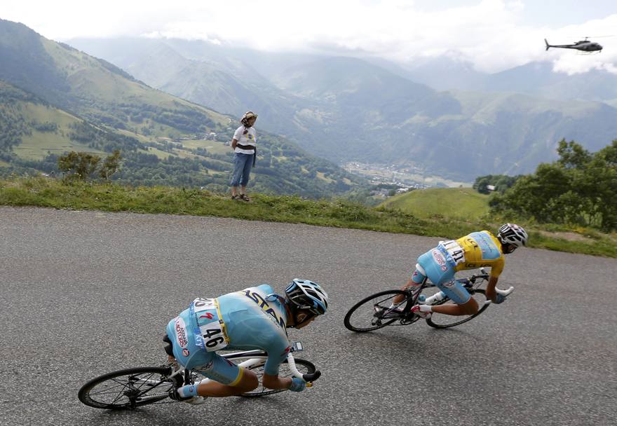 A lungo con Nibali il compagno di squadra Kangert. Reuters